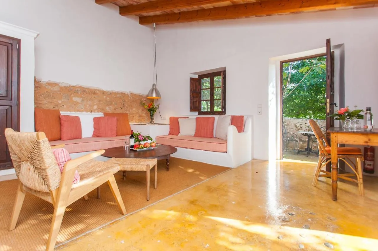 Oliver Moragues Grandhouse & Vineyard