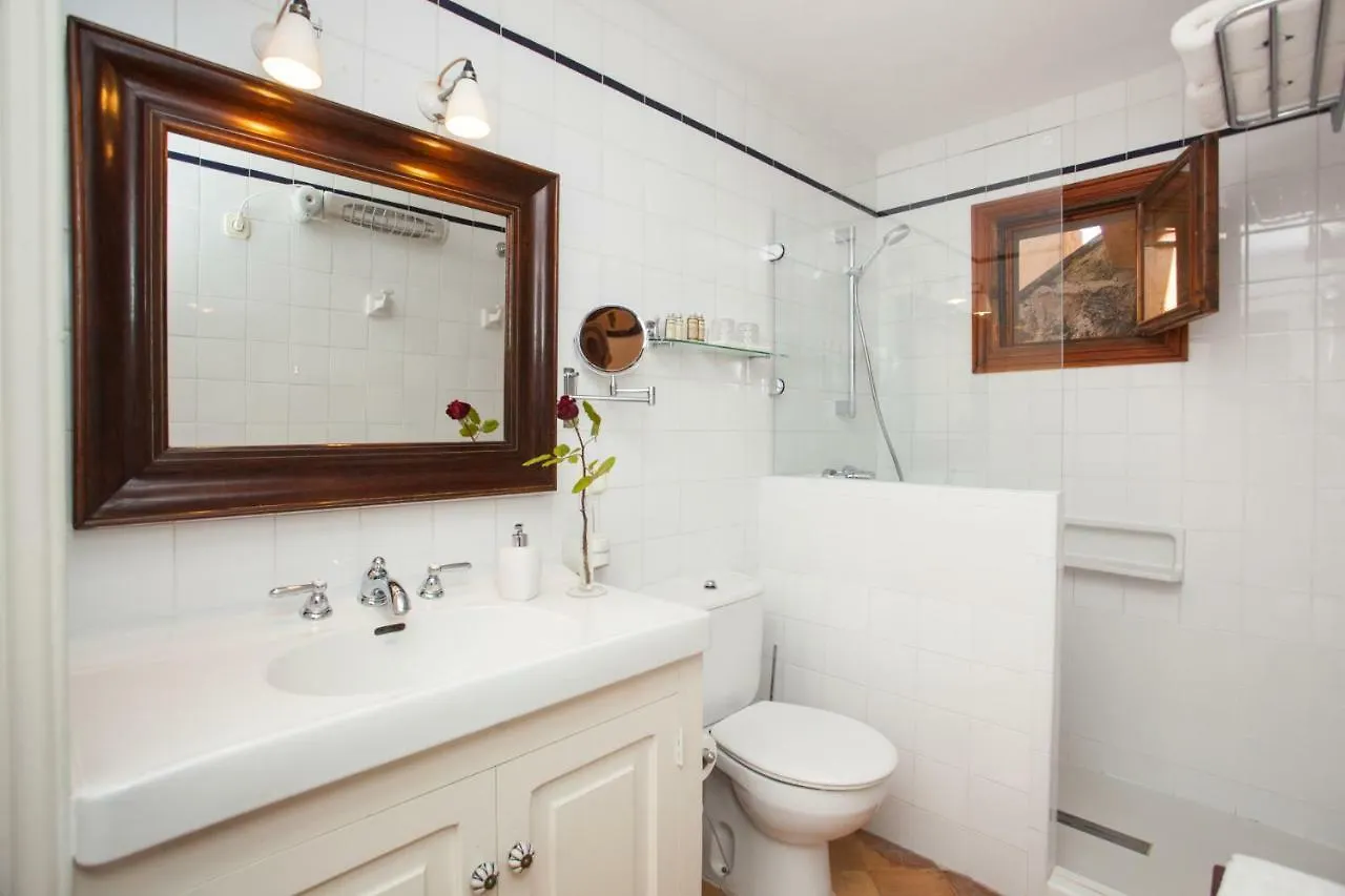 الجايدا Oliver Moragues Grandhouse & Vineyard منزل ريفي